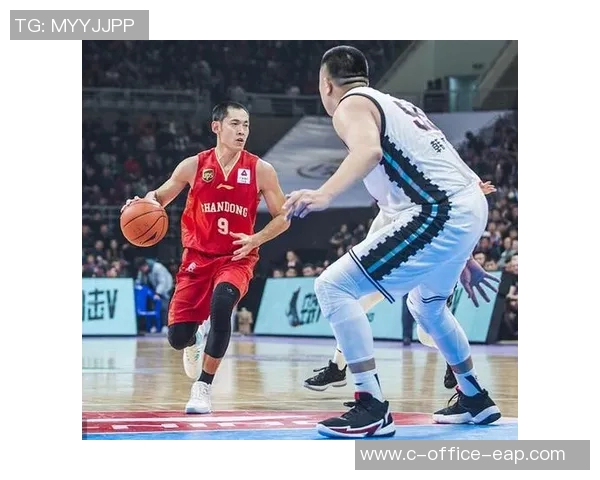 张庆鹏的篮球传奇之路：从青涩少年到职业球员的奋斗历程与心路历程