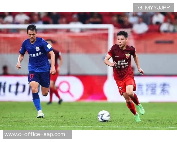 中超精彩对决深圳队迎战大连队全力争胜展现足球魅力