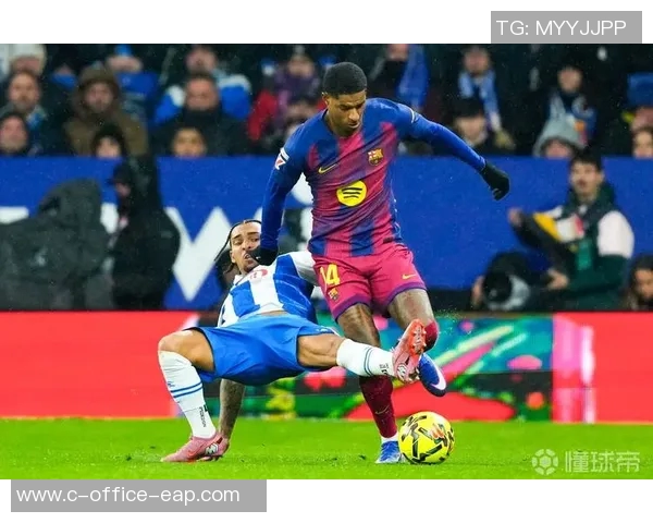 埃因霍温对阵巴萨全场精彩回顾与赛后分析