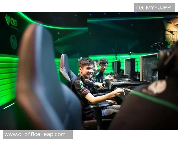 攒岐与横滨FC的激烈对决谁能在赛场上笑到最后